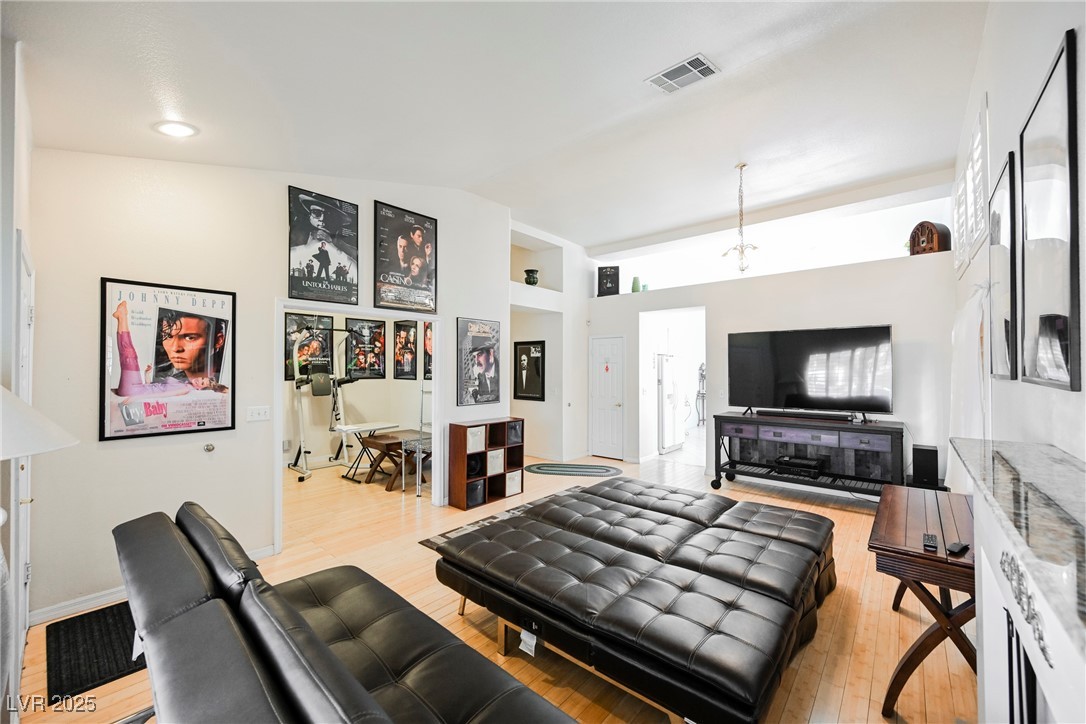 1424 Country Hollow Drive, Las Vegas, Nevada image 5