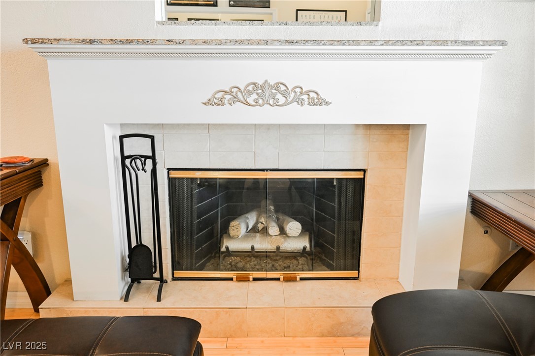 1424 Country Hollow Drive, Las Vegas, Nevada image 6