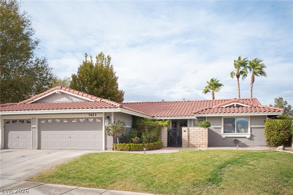 Photo of 7423 Edgewater Lane, Las Vegas, NV 89123 (MLS # 2781111)
