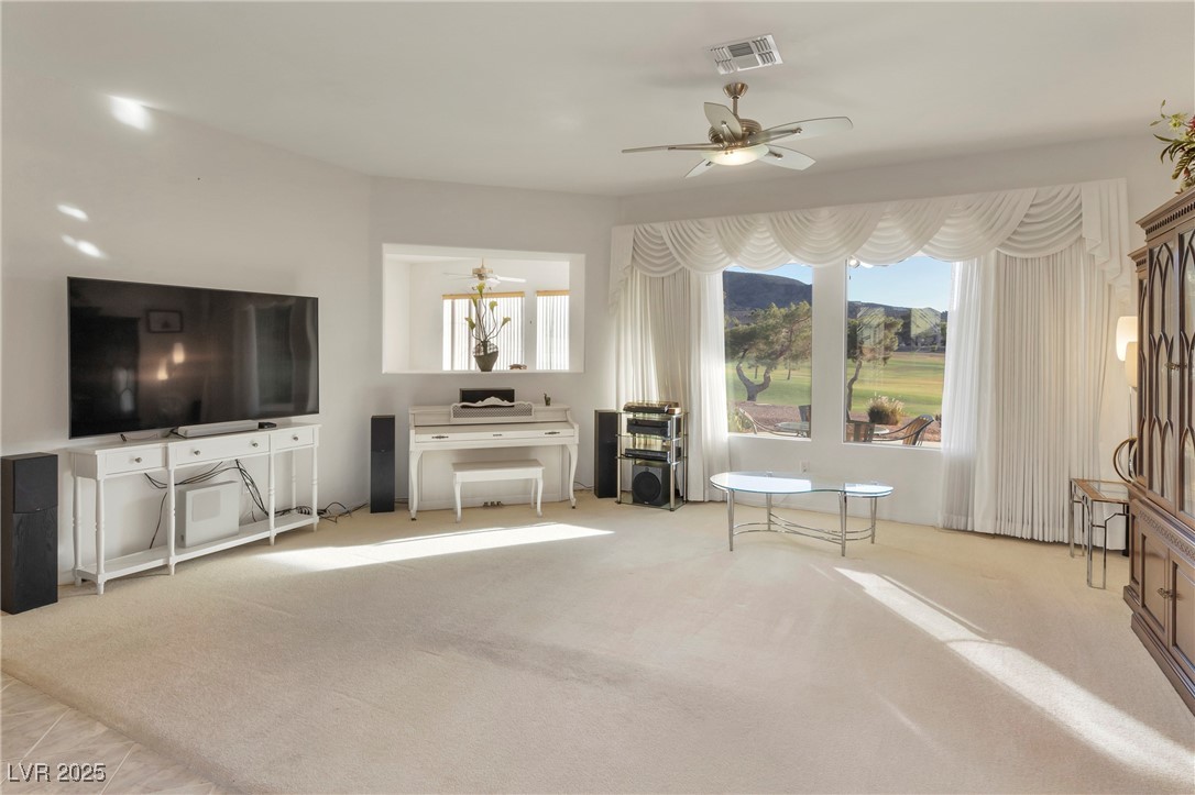 Properties 3 585 Mountain Links Drive