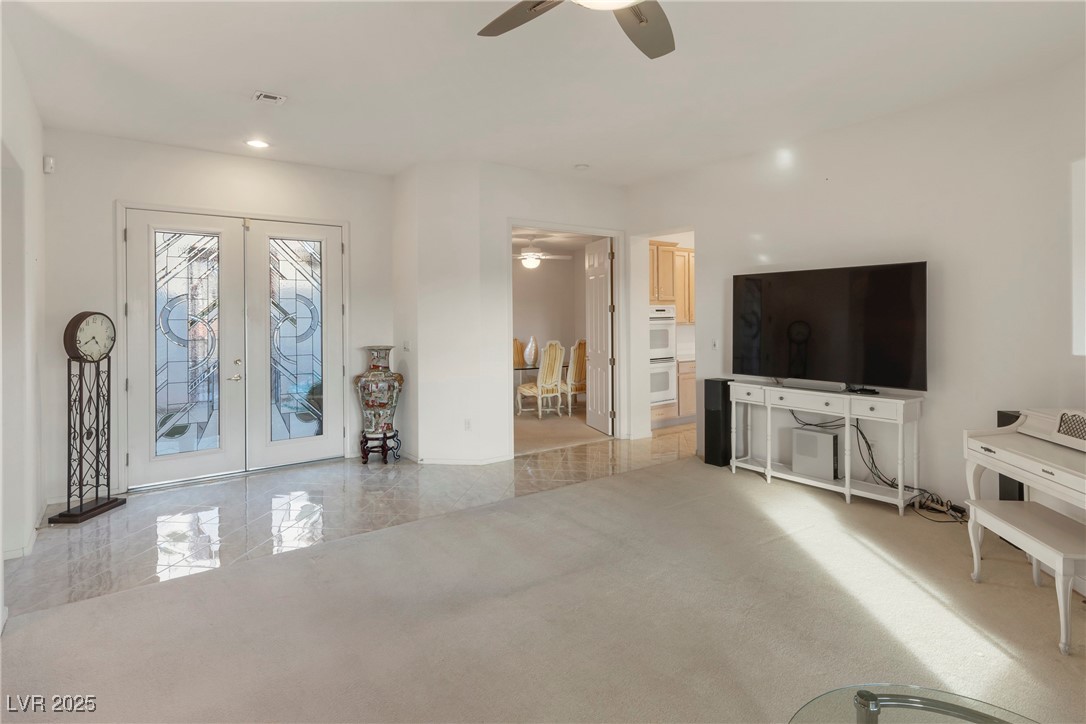 Properties 2 585 Mountain Links Drive