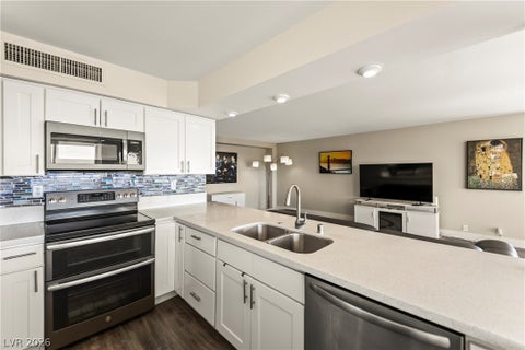 Tiny photo for 3111 Bel Air Drive #21F, Las Vegas, NV 89109 (MLS # 2797328)