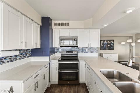 Tiny photo for 3111 Bel Air Drive #21F, Las Vegas, NV 89109 (MLS # 2797328)