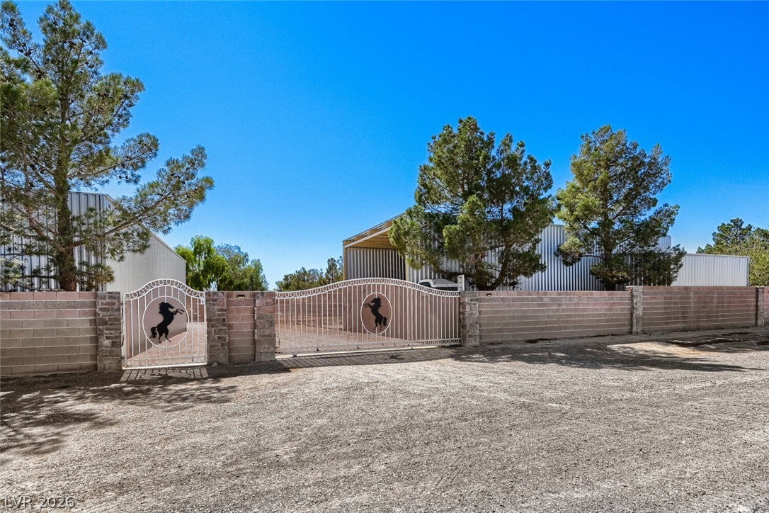 6325 W Iron Mountain Road