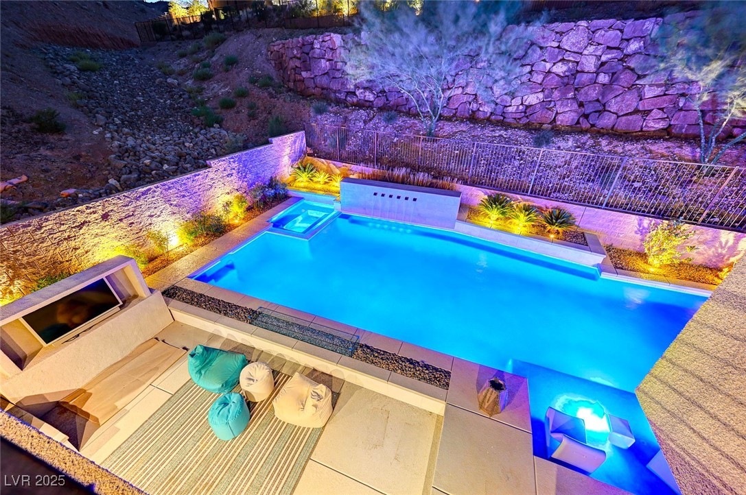 5 HIGHLAND COVE Lane