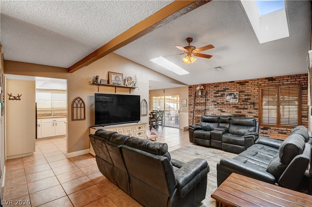 659 Arrayo Way