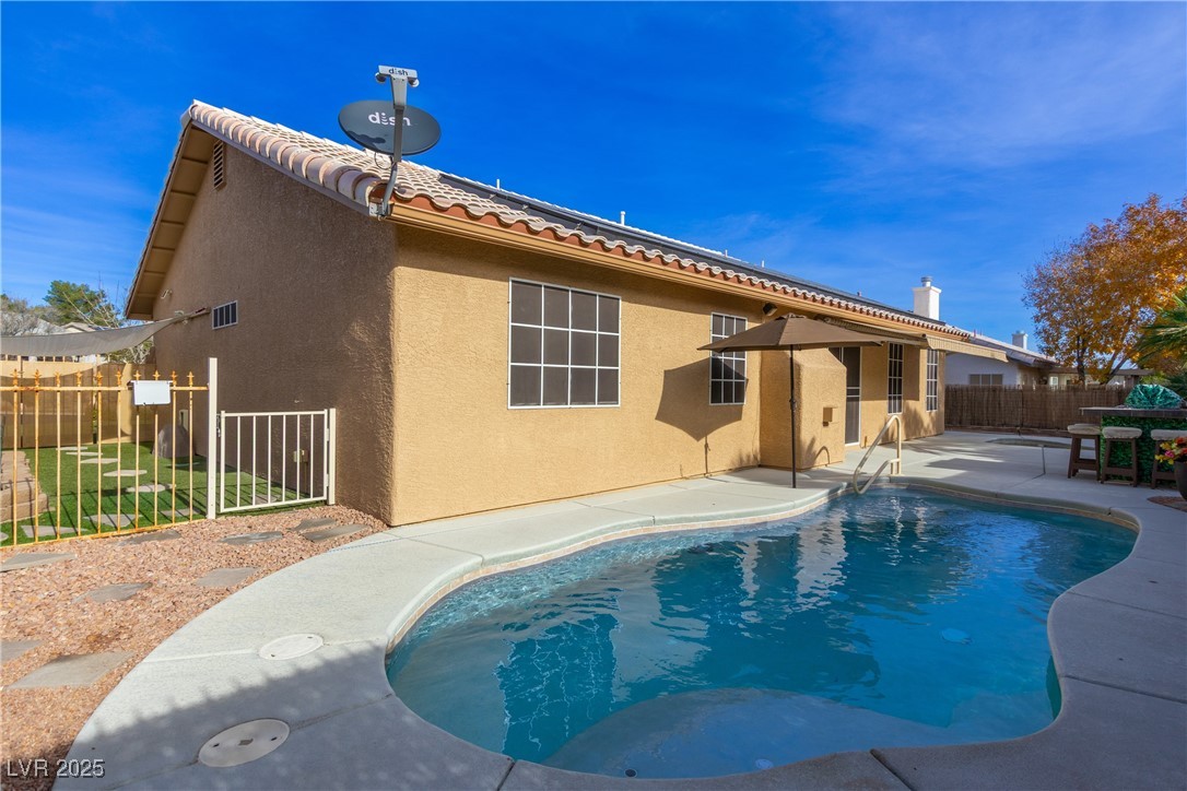 5213 Palm View Drive