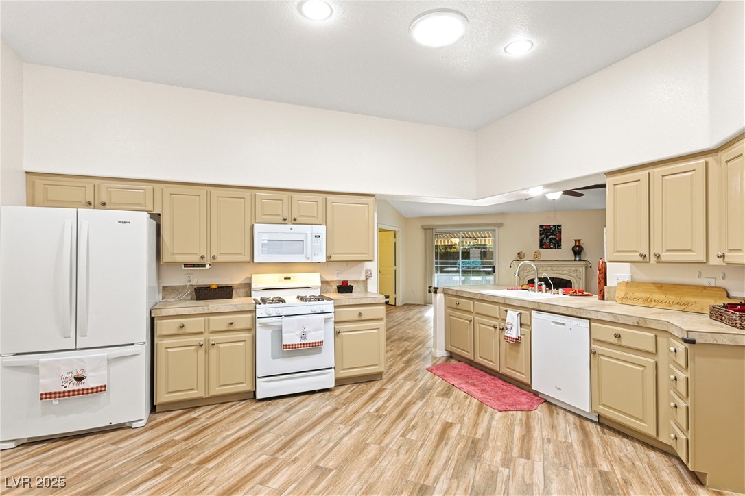 5213 Palm View Drive