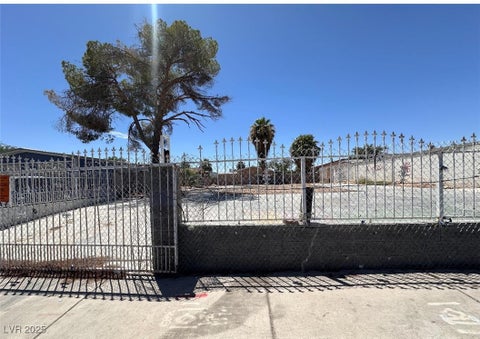 Vacant Land For Sale - 4731 Fuentes Way<br/> Clark County, Las Vegas, NV 89121
