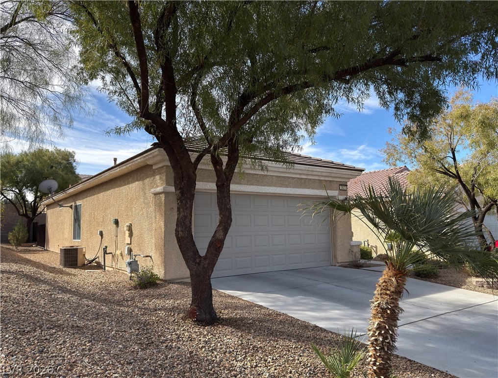 2823 Sapphire Desert Drive