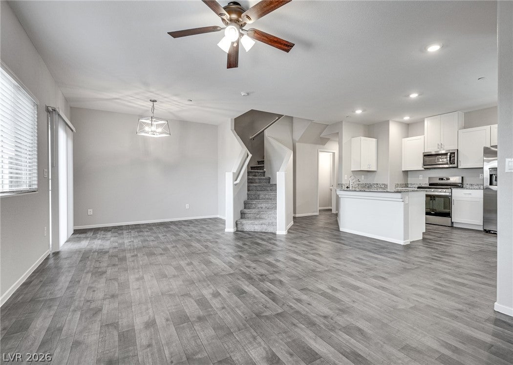 7575 Emerald Stars Street 102