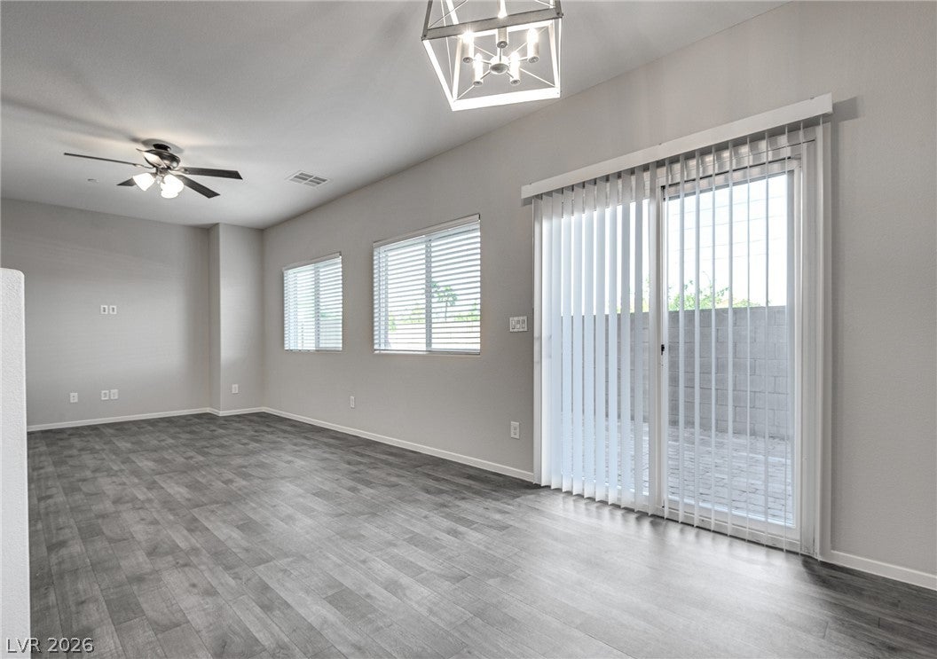 7575 Emerald Stars Street 102