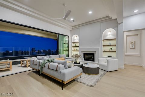 2104 Hot Oak Ridge Street Las Vegas NV 89134