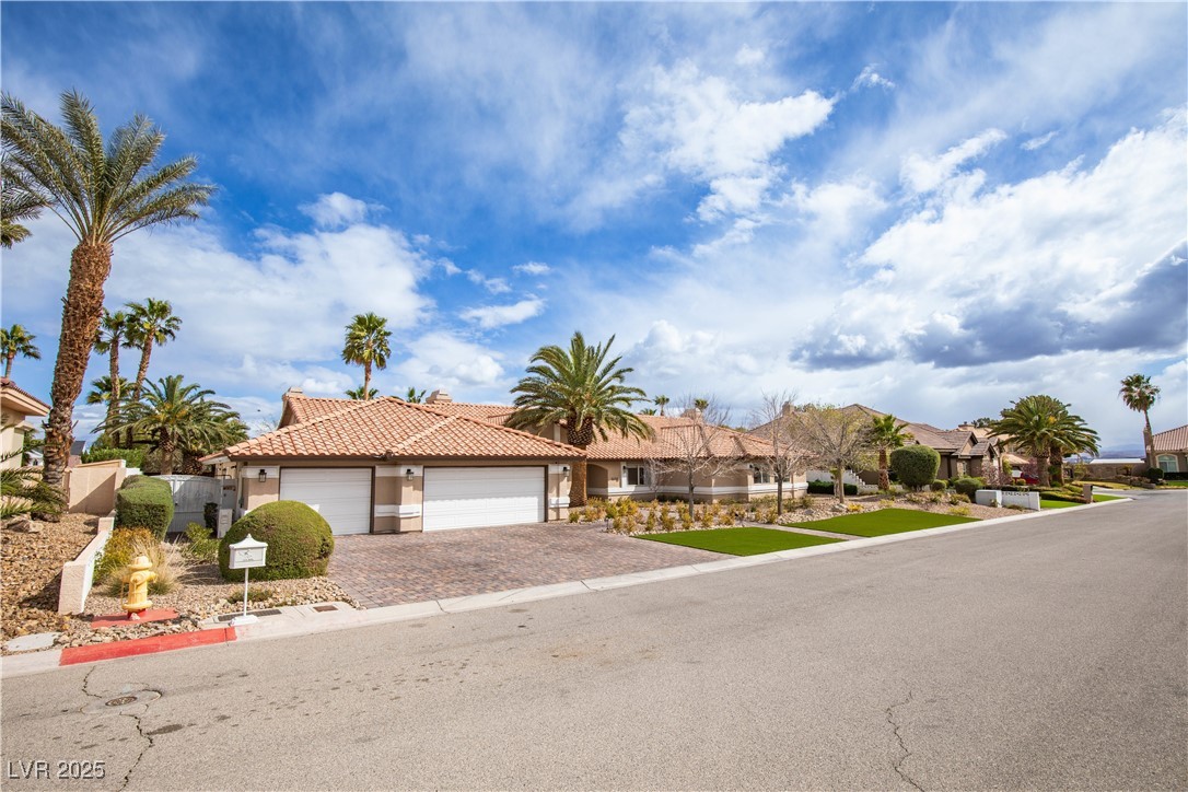 Properties 2 3236 Cliff Sieler Court