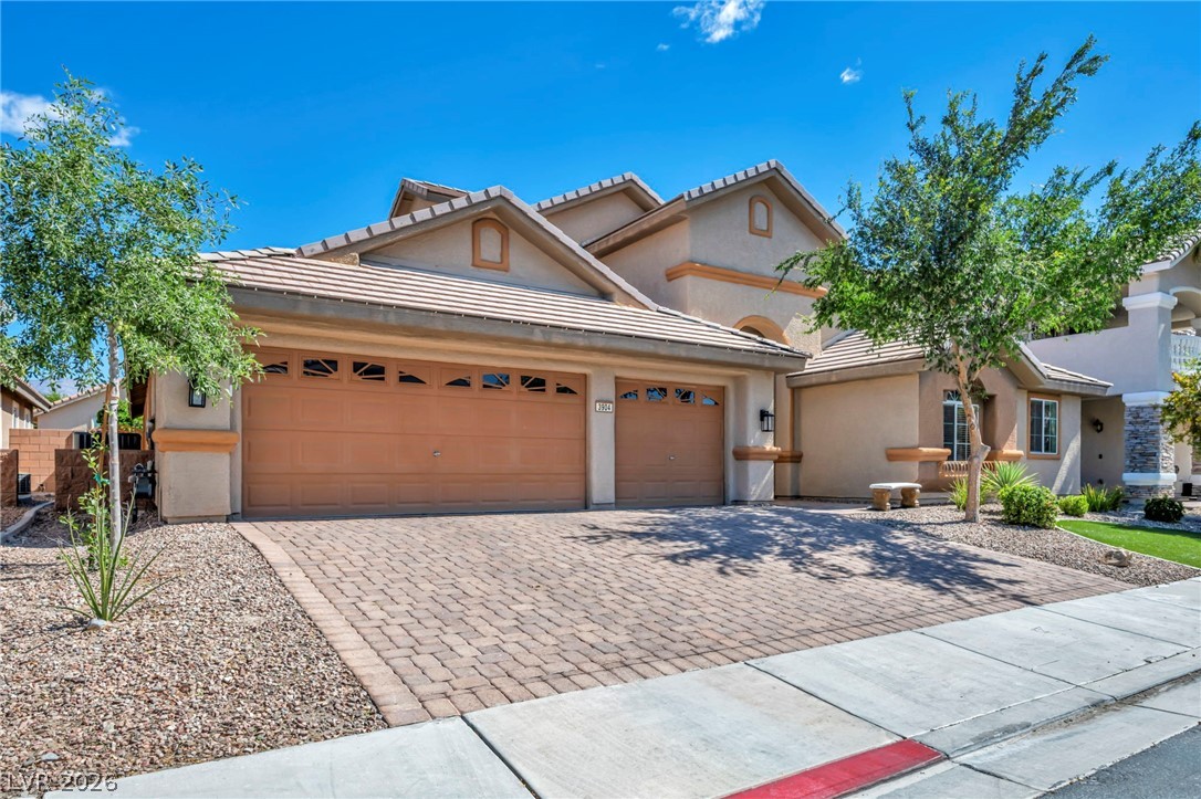 3904 Campanario Avenue