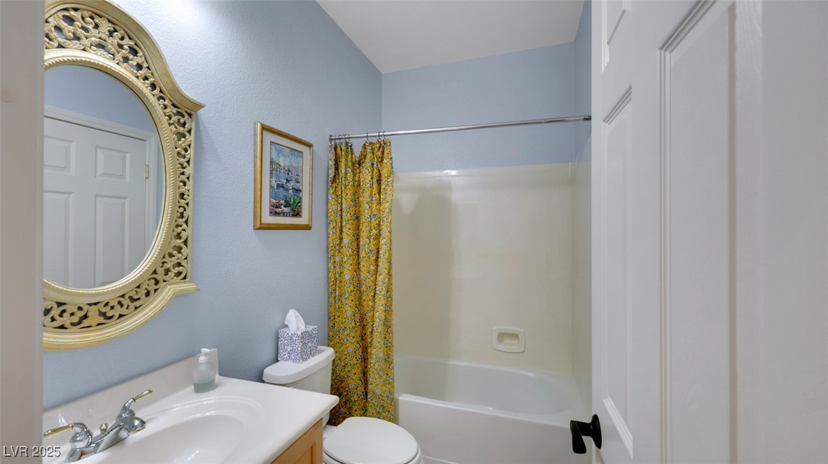 Las Vegas, Nevada 89141, United States, 5 Bedrooms Bedrooms, ,5 BathroomsBathrooms,Residential,Active,201655