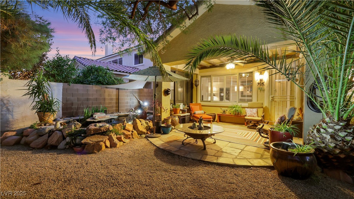 Las Vegas, Nevada 89141, United States, 5 Bedrooms Bedrooms, ,5 BathroomsBathrooms,Residential,Active,201655