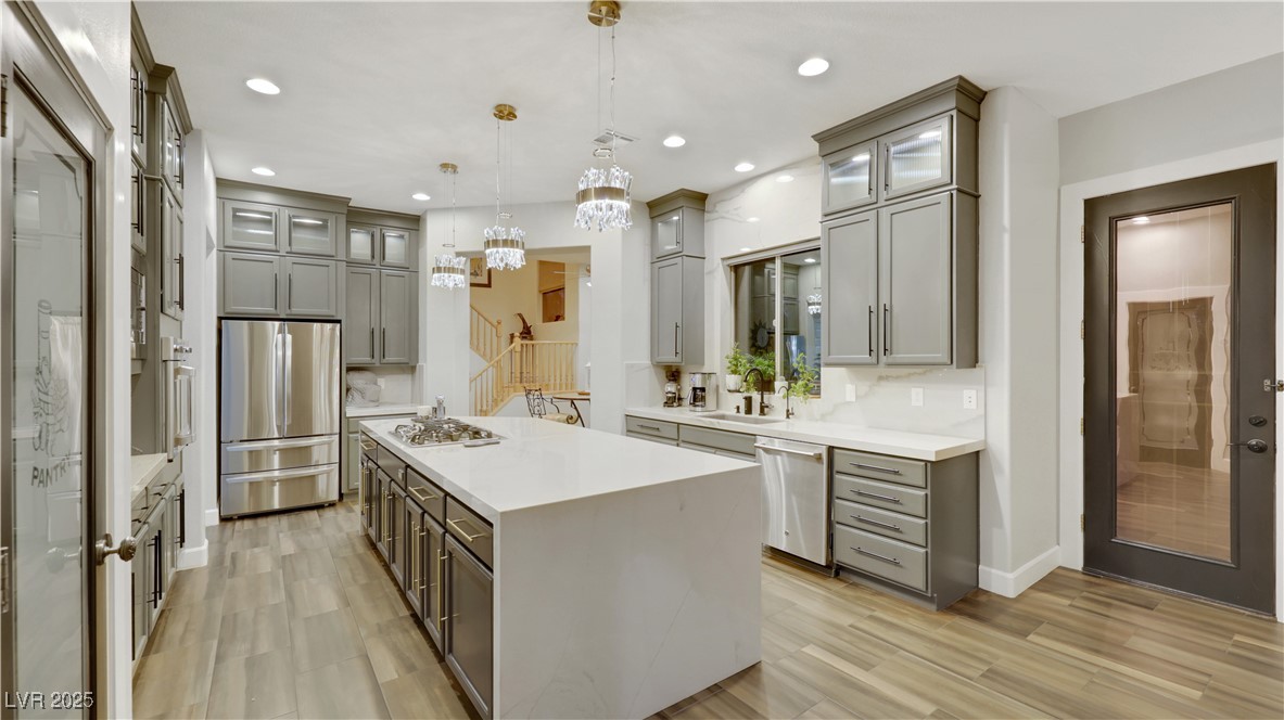 Las Vegas, Nevada 89141, United States, 5 Bedrooms Bedrooms, ,5 BathroomsBathrooms,Residential,Active,201655