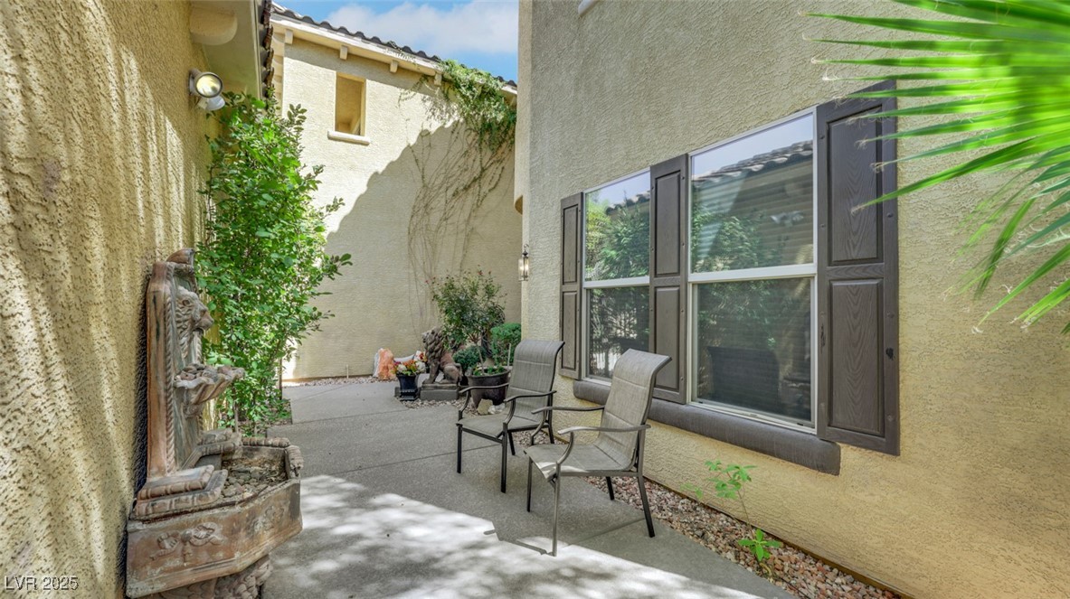 Las Vegas, Nevada 89141, United States, 5 Bedrooms Bedrooms, ,5 BathroomsBathrooms,Residential,Active,201655