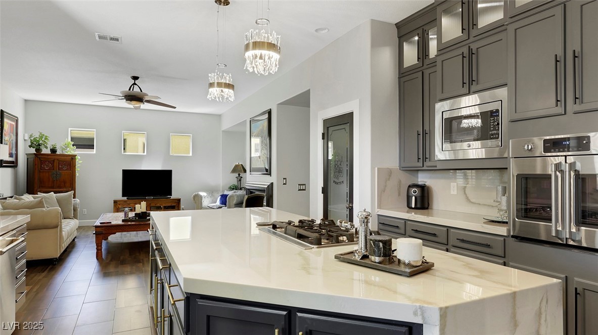 Las Vegas, Nevada 89141, United States, 5 Bedrooms Bedrooms, ,5 BathroomsBathrooms,Residential,Active,201655