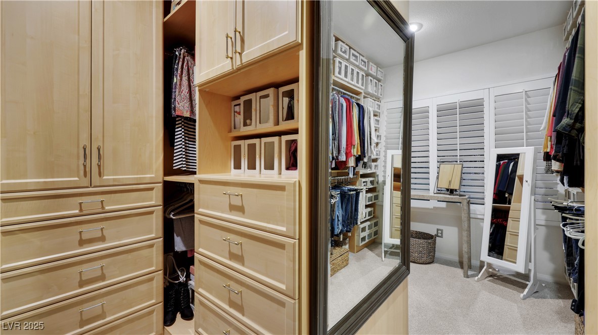 Las Vegas, Nevada 89141, United States, 5 Bedrooms Bedrooms, ,5 BathroomsBathrooms,Residential,Active,201655