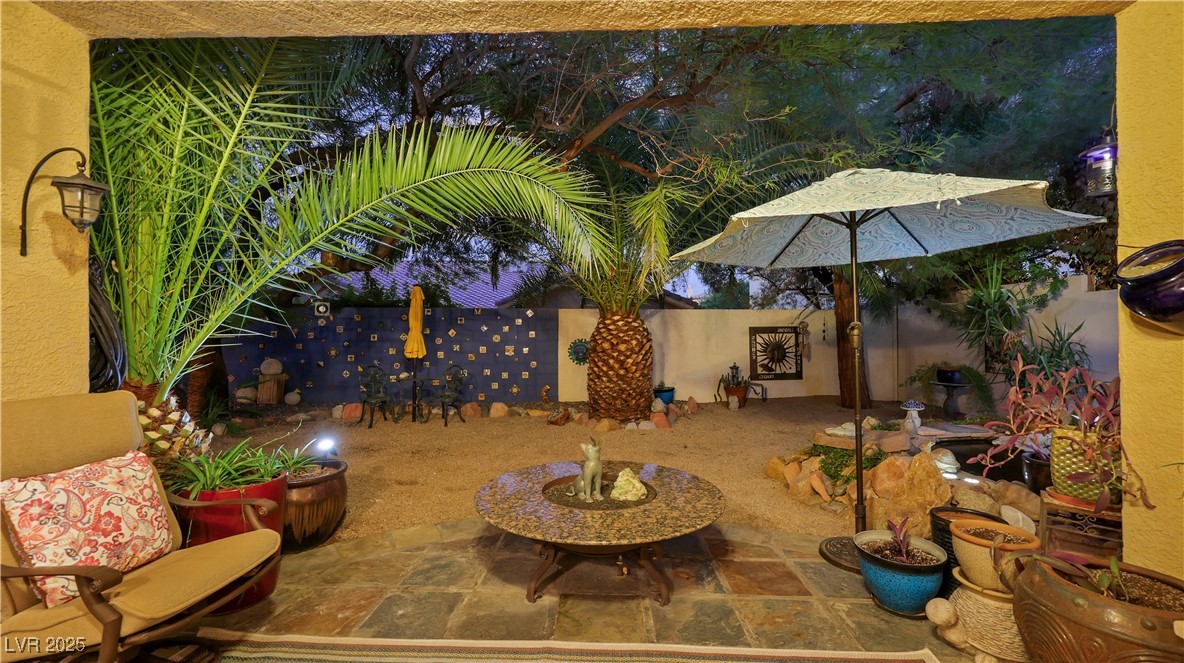 Las Vegas, Nevada 89141, United States, 5 Bedrooms Bedrooms, ,5 BathroomsBathrooms,Residential,Active,201655