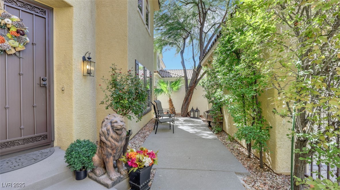 Las Vegas, Nevada 89141, United States, 5 Bedrooms Bedrooms, ,5 BathroomsBathrooms,Residential,Active,201655