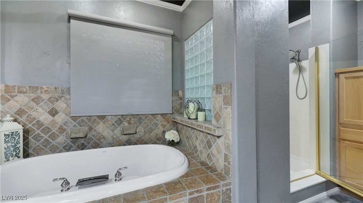 Las Vegas, Nevada 89141, United States, 5 Bedrooms Bedrooms, ,5 BathroomsBathrooms,Residential,Active,201655