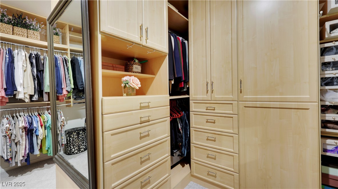 Las Vegas, Nevada 89141, United States, 5 Bedrooms Bedrooms, ,5 BathroomsBathrooms,Residential,Active,201655