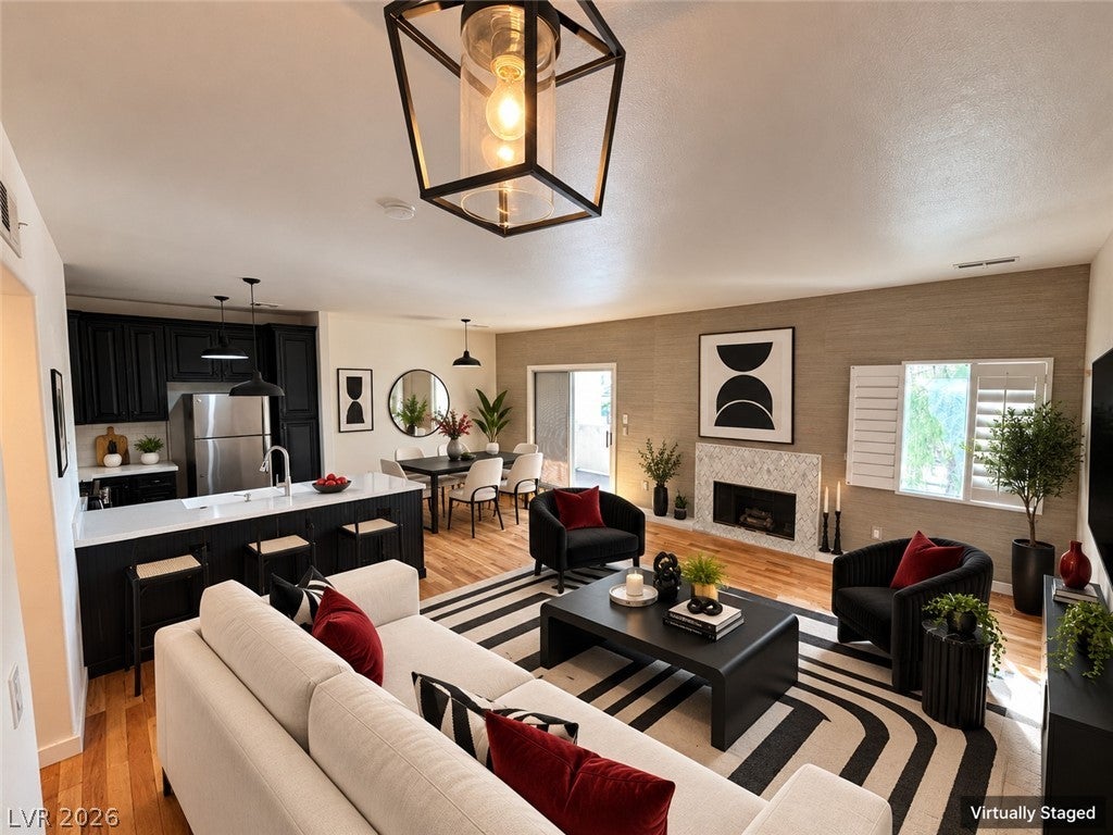 855 N Stephanie Street 2724