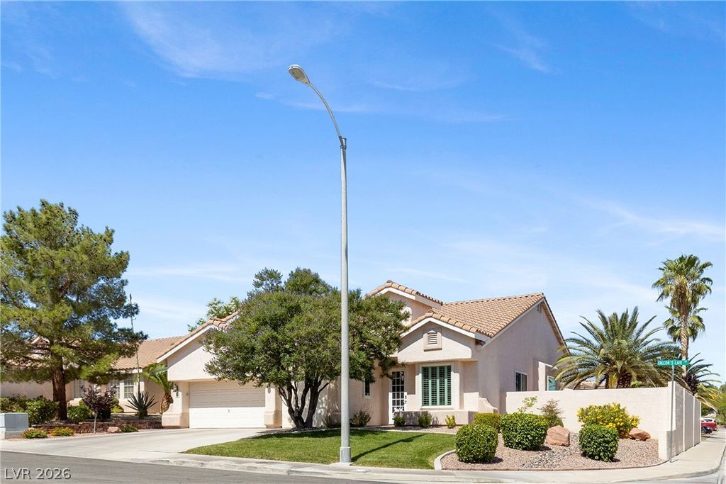 Photo of 1944 Falcons Lair Lane, Henderson, NV 89012 (MLS # 2778295)
