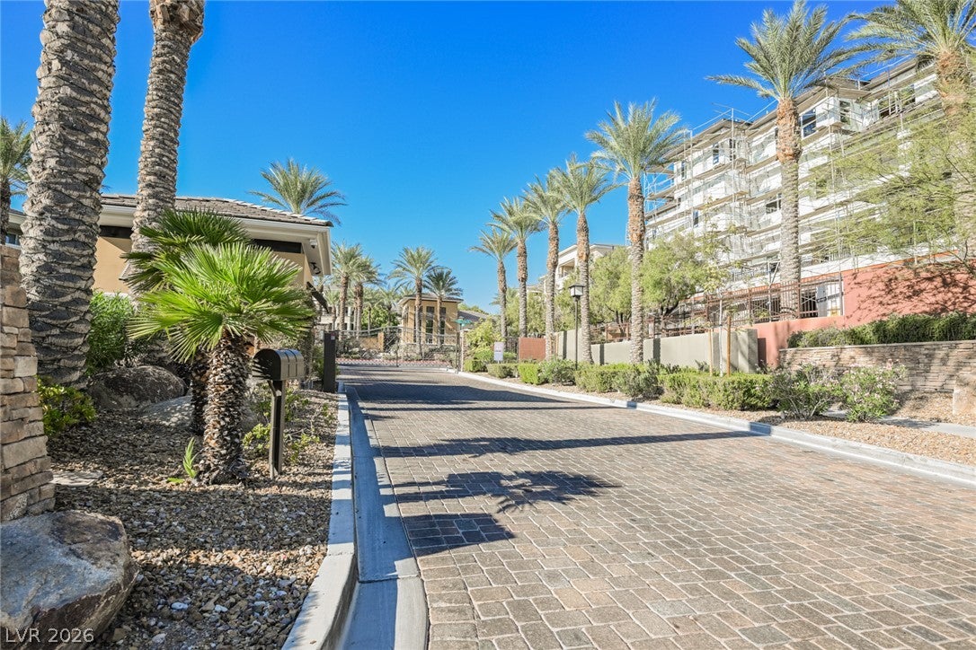 9200 S Las Manaitas Avenue 202