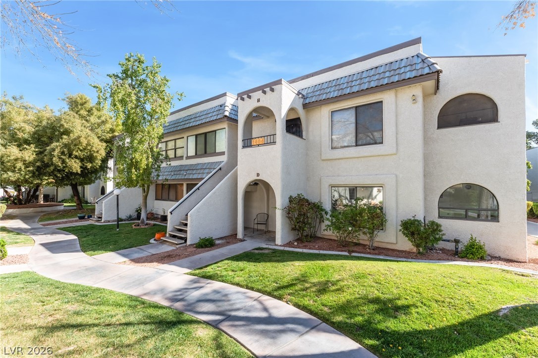 1404 Santa Margarita Street D