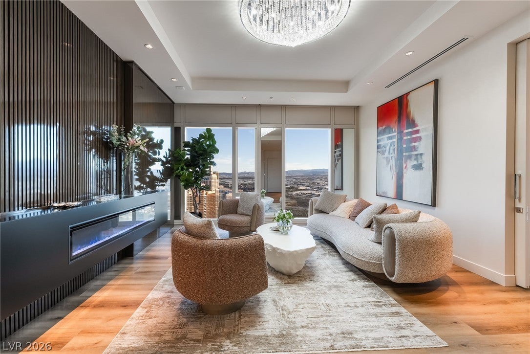 3750 S Las Vegas Boulevard 4002/03