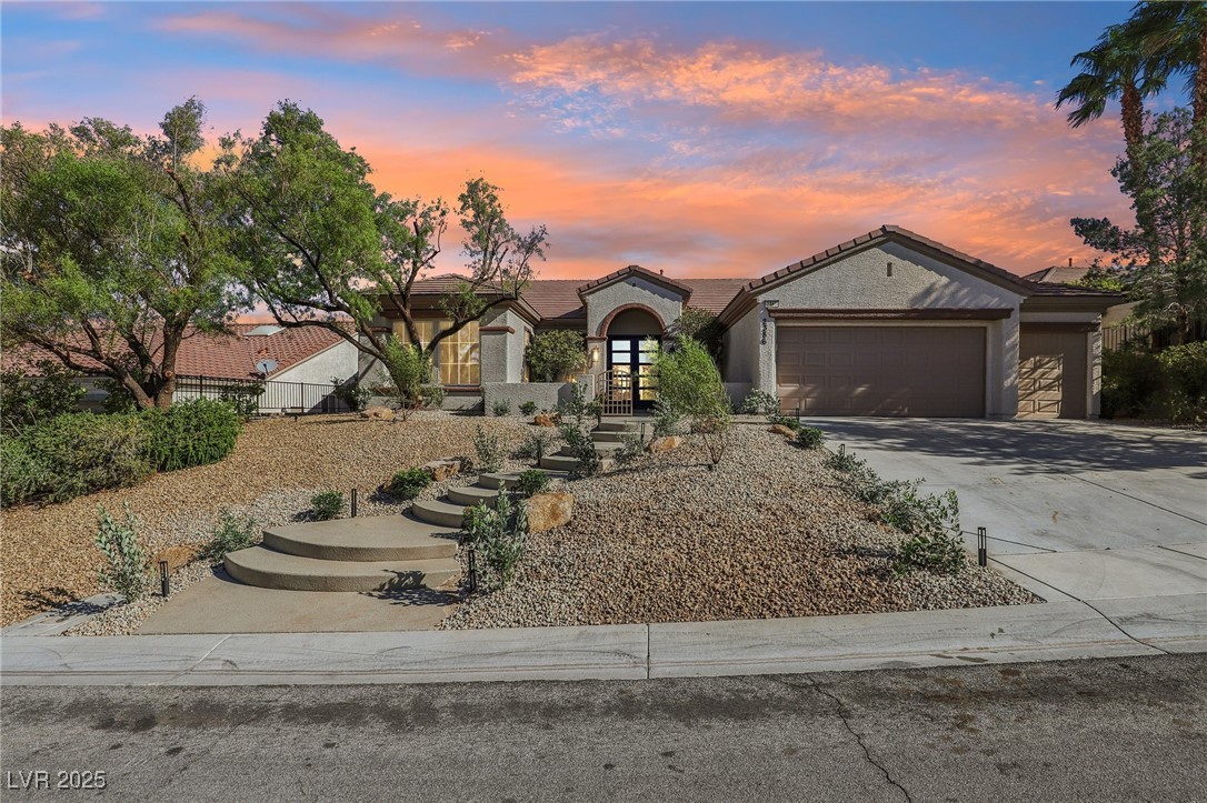 2386 Hardin Ridge Drive