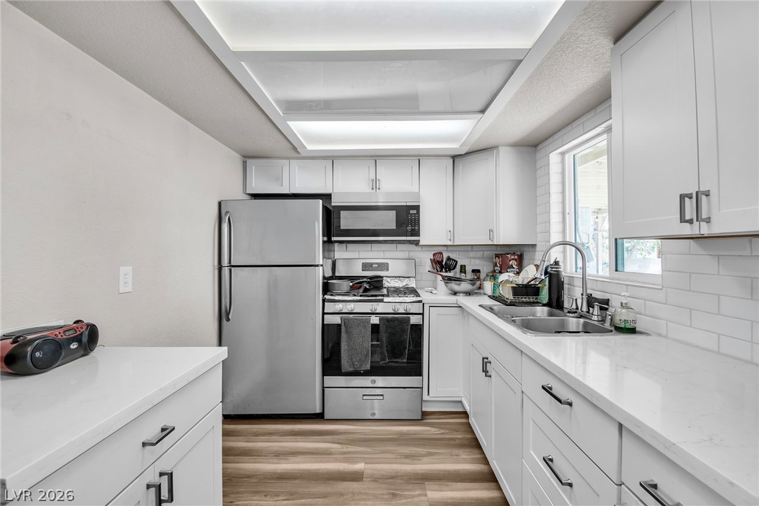 1417 E Piper Avenue