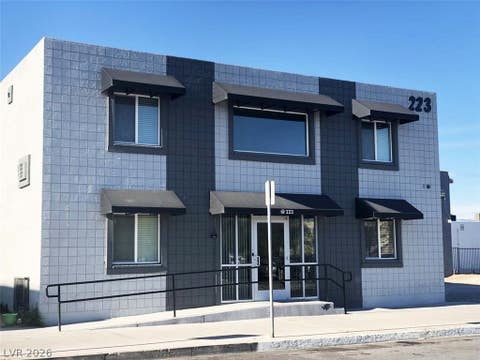Apartment For Rent - 223 N 9th Street #202<br/> Clark County, Las Vegas, NV 89101