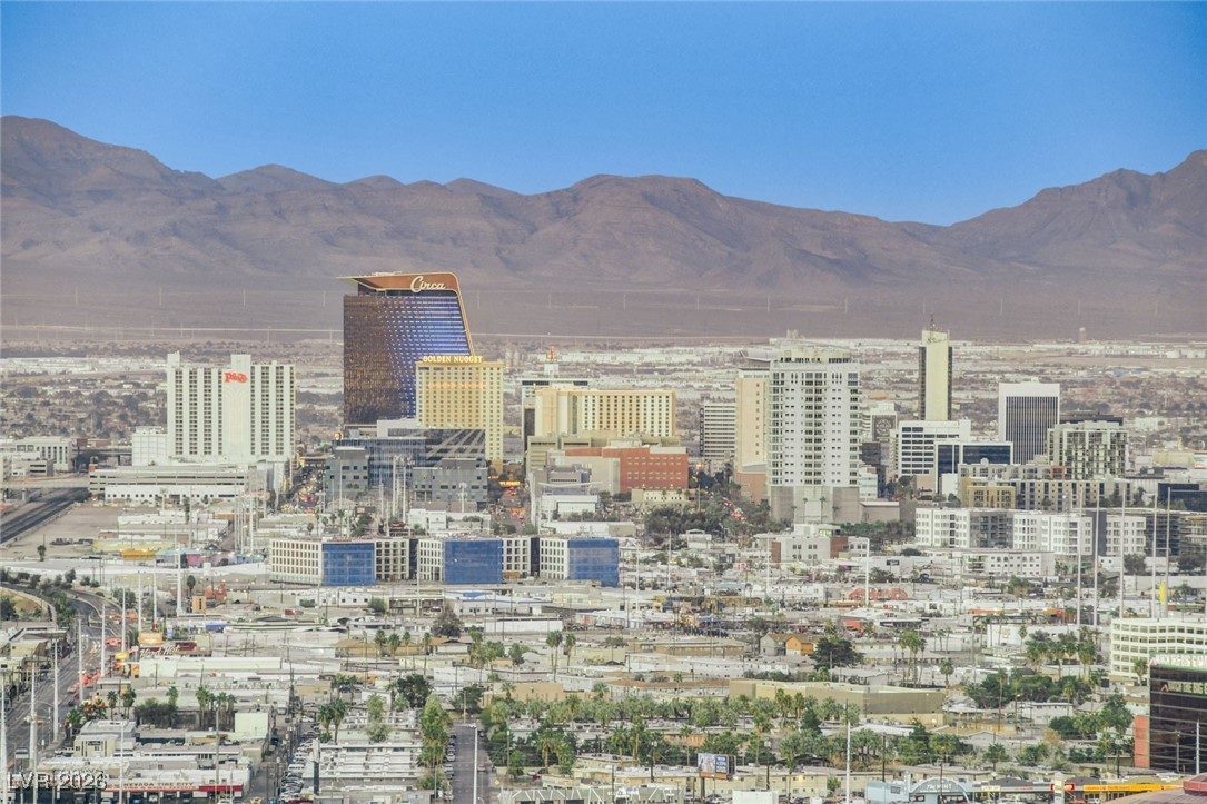 2000 N Fashion Show Drive 4117