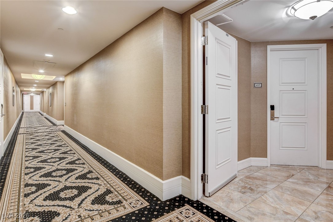 2000 N Fashion Show Drive 4117