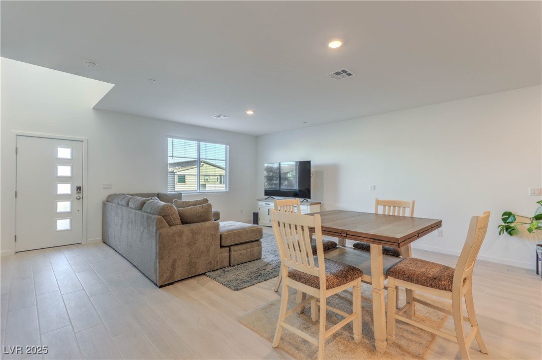 268 Walsh Peak Avenue