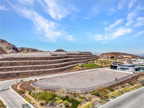 Photo of 2 Sanctuary Peak Court, Henderson, NV 89012 (MLS # 2575801)