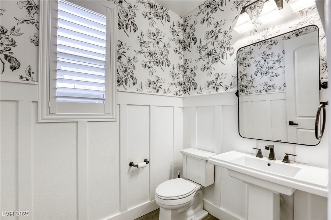 10164 Phelps Lake Court, Las Vegas, Nevada image 2