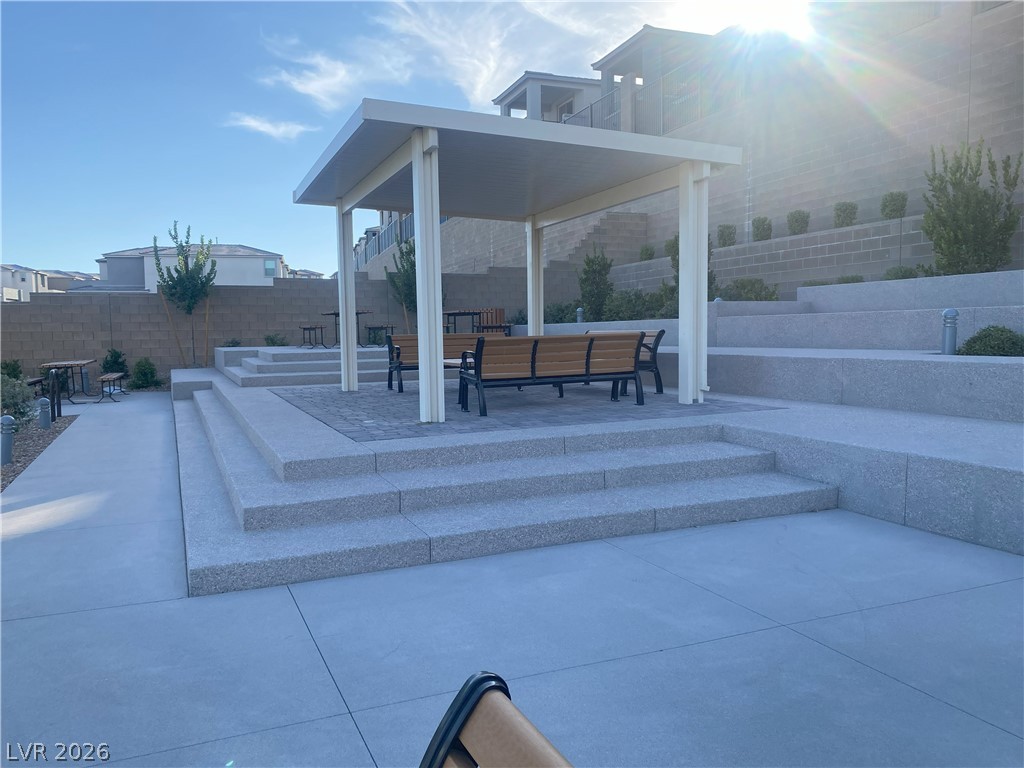 1606 Rock Kestrel Street