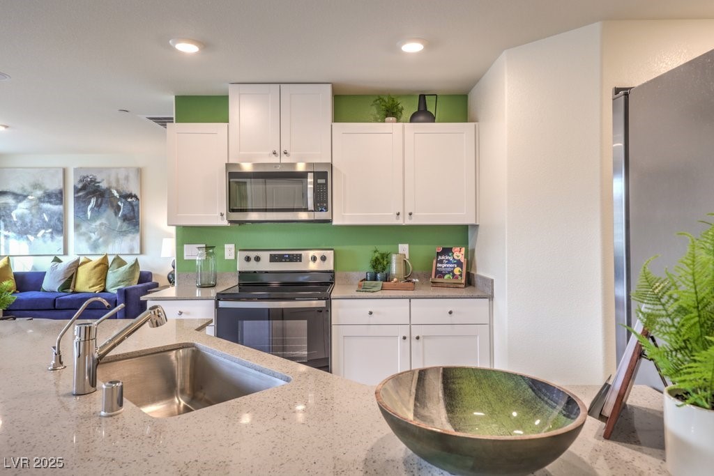 7985 Aurora Sky Street 601