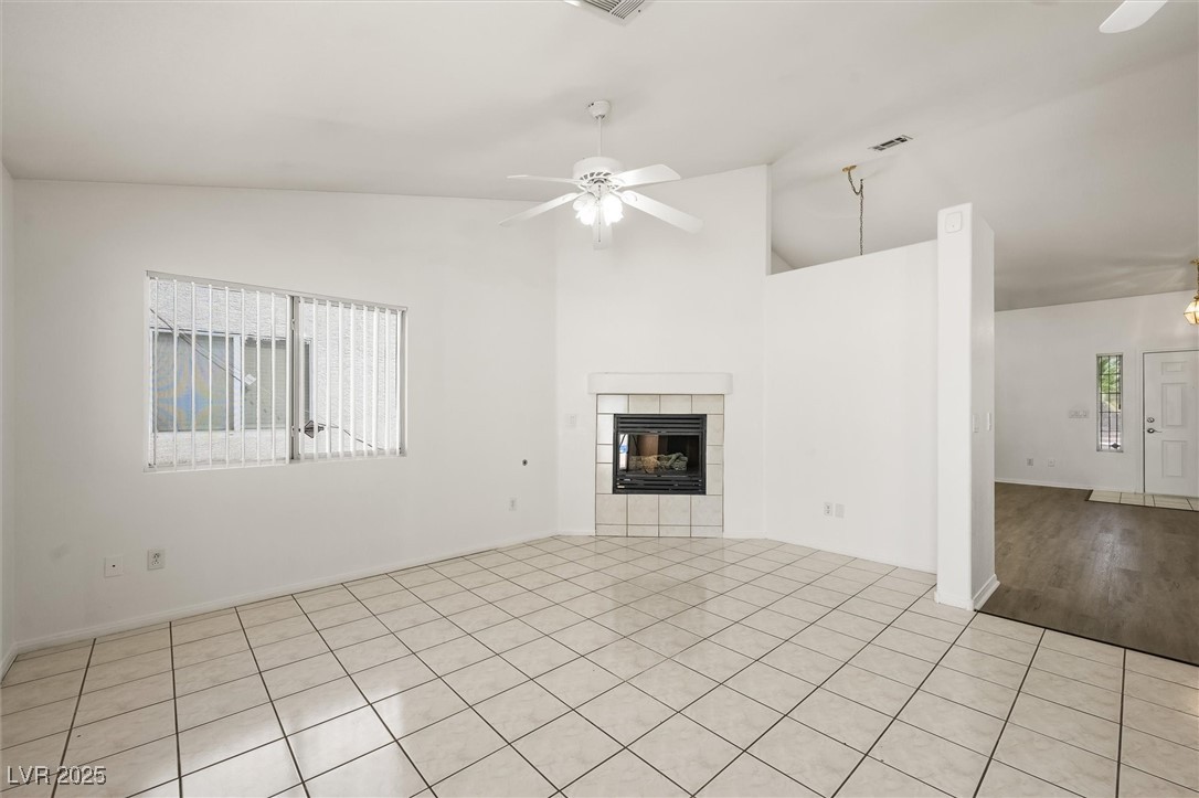 Las Vegas, Nevada 89122, United States, 4 Bedrooms Bedrooms, ,2 BathroomsBathrooms,Residential,Active,239287