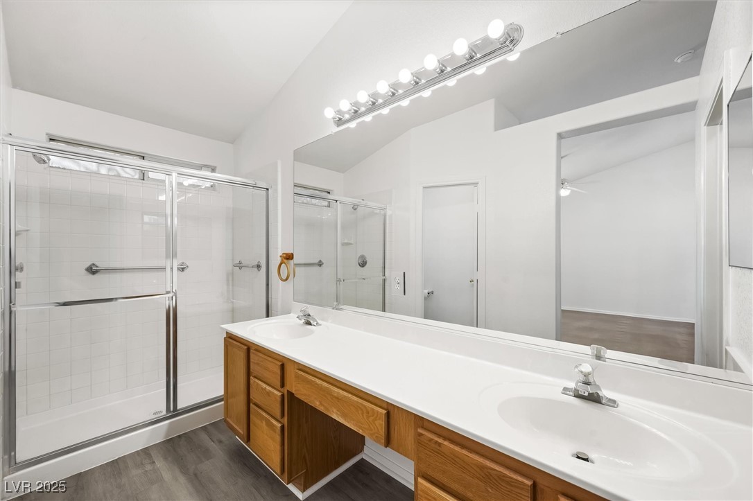 Las Vegas, Nevada 89122, United States, 4 Bedrooms Bedrooms, ,2 BathroomsBathrooms,Residential,Active,239287