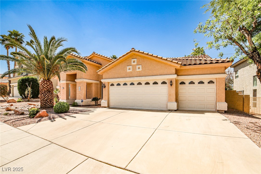 1742 Sand Storm Drive, Henderson, Nevada image 3