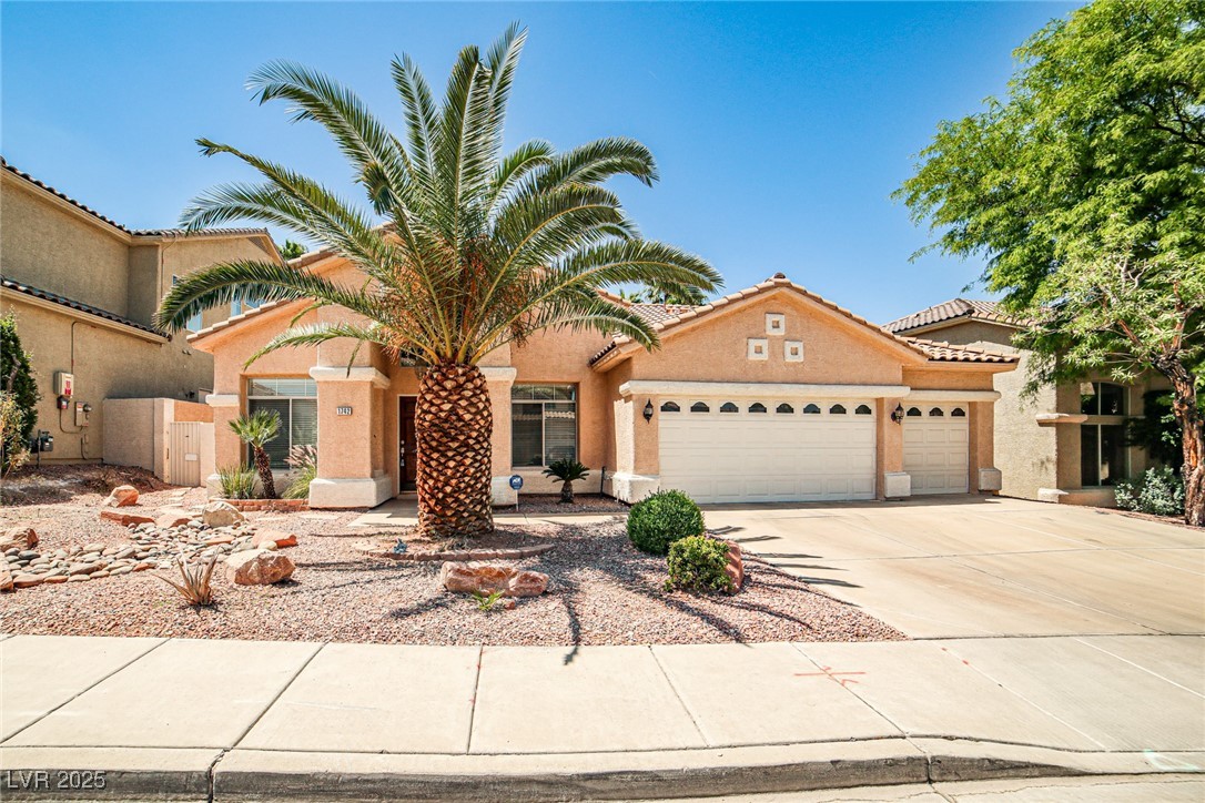 1742 Sand Storm Drive, Henderson, Nevada image 2