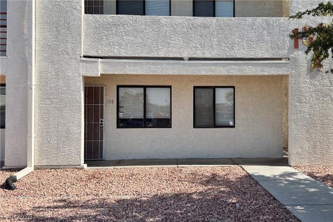 Condo For Sale - 1381 E University Avenue #106<br/> Las Vegas, NV 89119