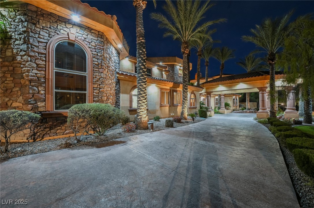 8280 Via Olivero Avenue